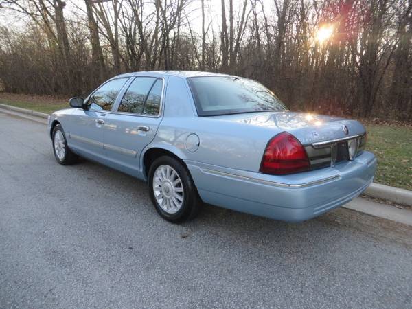 2010 Mercury Grand Marquis LS Ultimate Edition-29,000 MILES! NEW... for sale in West Allis, WI – photo 3
