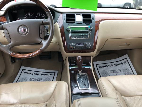 Cadillac DTS Performance SUPER CLEAN - - by dealer for sale in Detroit, MI – photo 14