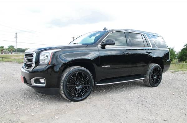 2017 GMC YUKON SLT 4X4 - LOADED - 22s - BLK ON BLK - NAV - LOW... for sale in Liberty Hill, IN – photo 3