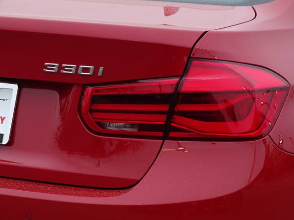 2018 BMW 3 Series 330i xDrive sedan Melbourne Red Metallic - cars & for sale in Skokie, IL – photo 11