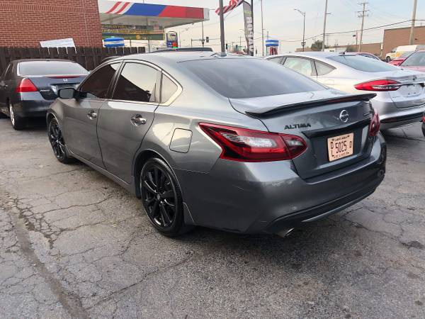 **18 NISSAN ALTIMA MIDNIGHT** FULLY LOADED! FINANCING AVAILABLE! -... for sale in Maywood, IL – photo 4