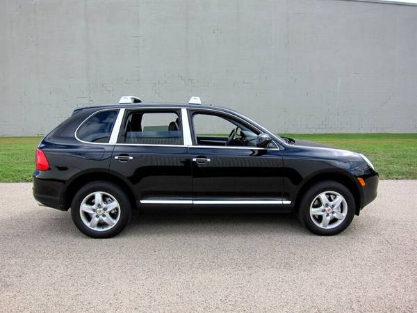 2006 Porsche Cayenne S -- All Wheel Drive ** LOW Miles ** Desirable Bl for sale in Madison, WI – photo 7