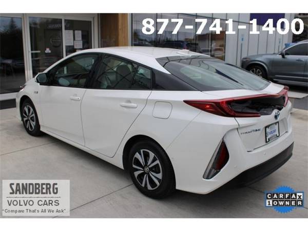 2019 Toyota Prius Plug-In Advanced - - by dealer for sale in Lynnwood, WA – photo 7