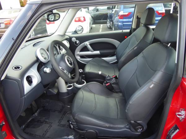 2004 MINI Cooper Base 2dr Hatchback ( 3 MONTH WARRANTY) for sale in CHANTILLY, District Of Columbia – photo 9