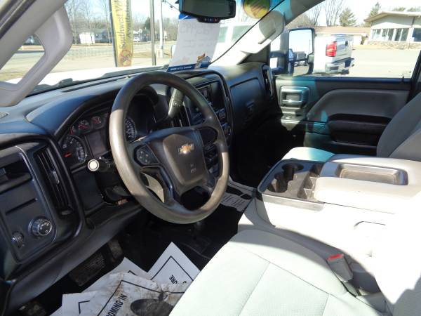 2015 Chevrolet Silverado 3500HD 4X4 DUALLY FLATBED RUST FREE for sale in Loyal, MI – photo 8