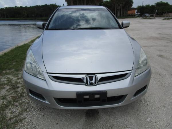 2007 Honda Accord SE 6 Cyl WELL MAINTAINED LOCAL TRADE NICE! for sale in Sarasota, FL – photo 4