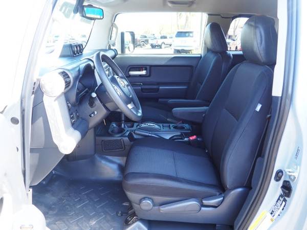 2014 Toyota Fj Cruiser 4WD 4DR AUTO SUV 4x4 Passenger - Lifted for sale in Glendale, AZ – photo 22