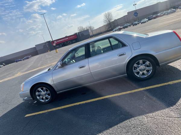 2006 Cadillac Dts for sale in Marion, IL – photo 2