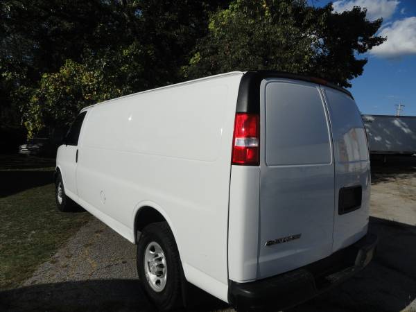 2008 RUST FREE CHEVY G3500 EXTENDED CARGO VAN WITH 6.0L ENGINE for sale in TALLMADGE, IN – photo 16