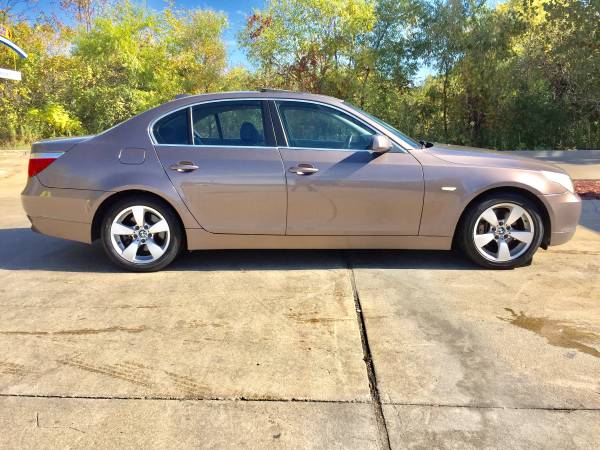 BMW 530i !! DVD SYSTEM!! NAVIGATION!! HEATED LEATHER! MOONROOF!! OBO!! for sale in Perry, MI – photo 3