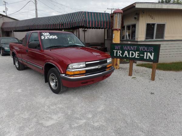 1998 CHEVY S10 for sale in Lafayette, IN
