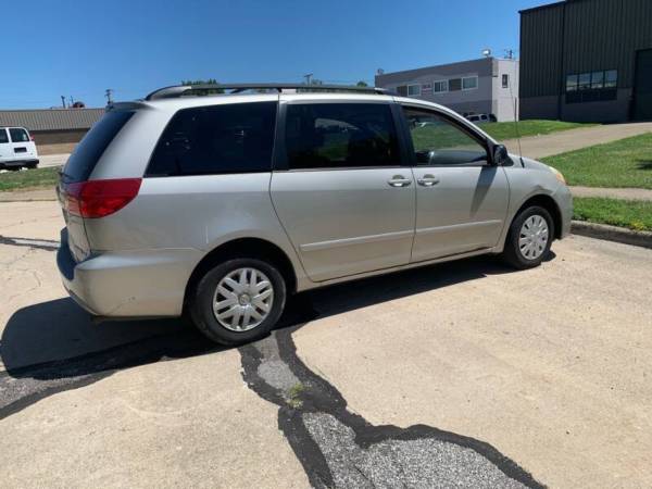 2007 TOYOTA SIENNA***$799 DOWN PAYMENT***FRESH START FINANCING -... for sale in EUCLID, OH – photo 3
