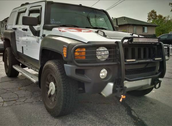 2009 Hummer H3 Off Road 4x4 - cars & trucks - by owner - vehicle... for sale in Cortland, OH – photo 3