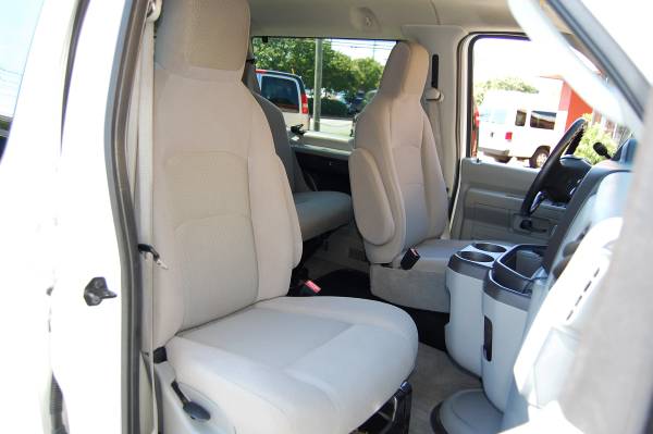 VERY NICE XLT PACKAGE FORD 15 PASSENGER VAN....UNIT# U1772W for sale in Charlotte, NC – photo 8