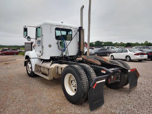 2003 Freightliner FLD112 for sale in Savannah, TN – photo 8