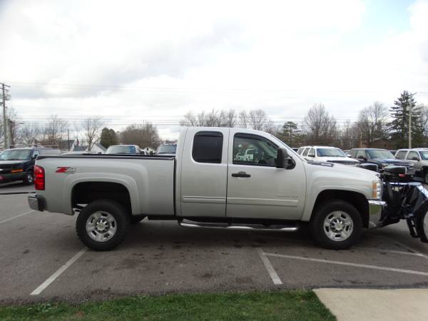 ** 63K Chevrolet 2500HD LT Plow Truck ** - cars & trucks - by dealer... for sale in Medina, OH – photo 5