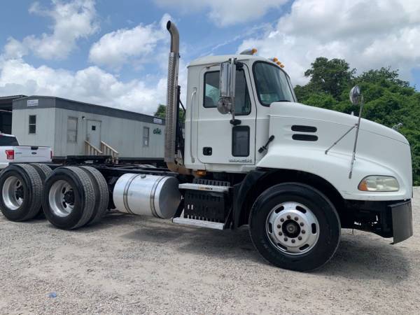 2010 Mack Day cab - - by dealer - vehicle automotive for sale in Houston, TX – photo 3