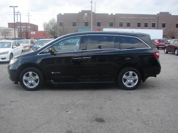 2013 Honda Odyssey Touring HANDICAP CONVERSION The Lowest for sale in South Bend, IN – photo 5