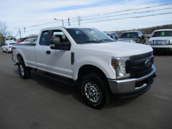 2019 ford f250 f-250 extended cab long box 4x4 gas 6 2 V8 4wd - cars for sale in Forest Lake, WI – photo 3