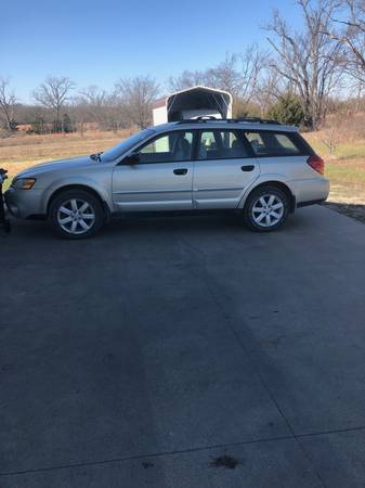 2006 Subaru Outbaack - cars & trucks - by owner - vehicle automotive... for sale in Overbrook, KS