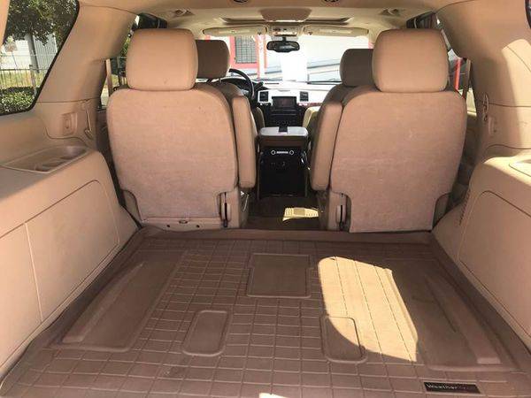 2011 Cadillac Escalade Base 4dr SUV EVERYONE IS APPROVED! for sale in San Antonio, TX – photo 11