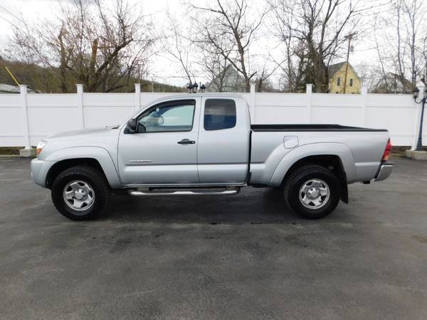 2006 TOYOTA TACOMA ACCESS CAB SR5 4WD NEW A/T TIRES 4 0L V6 - cars & for sale in Barre, VT – photo 4