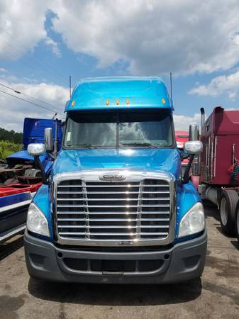 2011 FREIGHTLINER CASCADIA & REEFER FOR SALE for sale in Conyers, GA