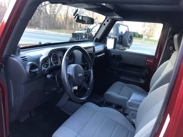 07 Jeep Wrangler Sahara UNLIMITED 4WD AUTO! 5YR/100K WARRANTY... for sale in Methuen, NH – photo 9