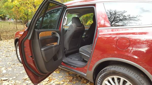 2010 Buick Enclave ( ONLY 103K MILES) - cars & trucks - by dealer -... for sale in Warsaw, IN – photo 13