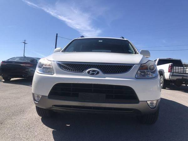 2011 Hyundai Veracruz Limited Sport Utility 4D - cars & trucks - by... for sale in Weatherford, TX – photo 2