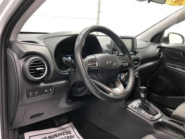 2018 Hyundai Kona SEL with - - by dealer - vehicle for sale in Wapakoneta, OH – photo 18
