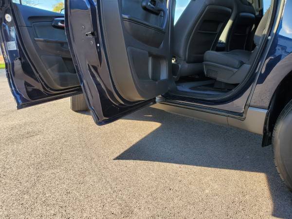 2012 Chevy Traverse LT - One Owner / Nice Condition / 3rd Row... for sale in Carol Stream, IL – photo 23