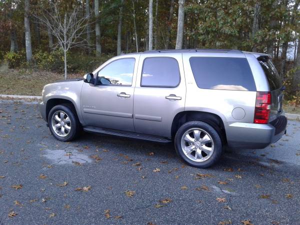 2008 Chevrolet Tahoe LTZ with low miles - cars & trucks - by owner -... for sale in Groton, CT – photo 3