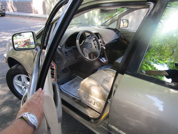 XXXXX 2000 Lexus RX300 AWD Clean TITLE Excellent Condition must for sale in Fresno, CA – photo 24