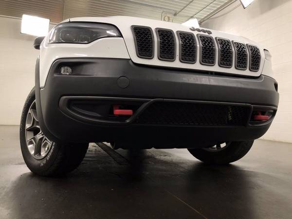 2019 Jeep Cherokee Bright White Clearcoat ***HUGE SALE!!!*** - cars... for sale in Carrollton, OH – photo 2