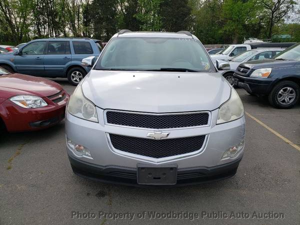 2011 Chevrolet Traverse AWD 4dr LT w/2LT Silve for sale in Woodbridge, District Of Columbia – photo 2