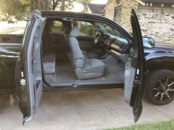 2007 Toyota Tacoma Ext. Cab 4 Doors 4 Cylinders Excellent Condition... for sale in irving, TX – photo 10