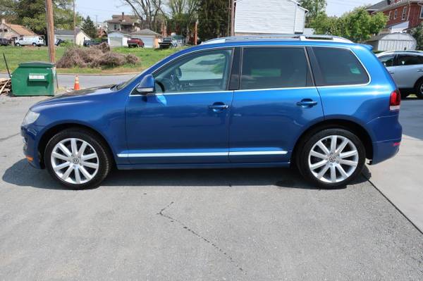 2010 VW Touareg TDI w/air suspension - Biscay Blue for sale in Shillington, PA – photo 10