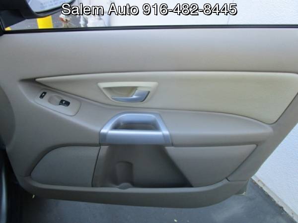 2005 Volvo XC90 AWD - THIRD ROW SEAT - LEATHER AND HEATED SEATS -... for sale in Sacramento , CA – photo 16