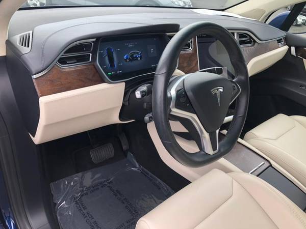 Pending sale 2017 Tesla Model X 100d 17k ev specialist-peninsula for sale in Daly City, CA – photo 15