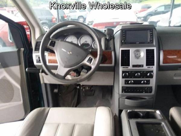 2009 Chrysler Town and Country Touring 4dr Mini Van for sale in Knoxville, TN – photo 10