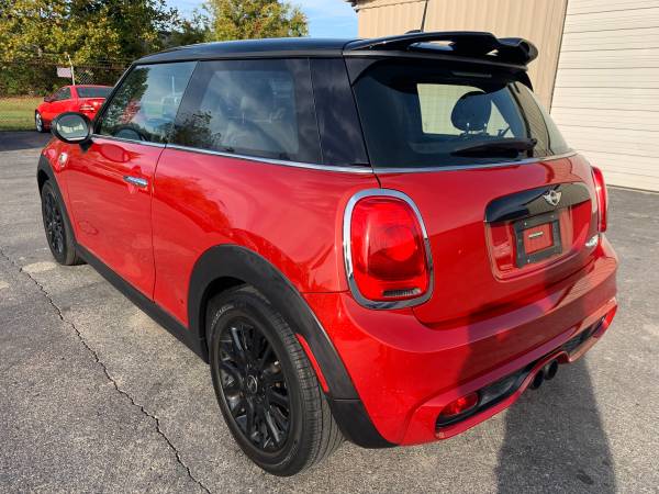 2015 MINI Hardtop Cooper S 53k miles Red 6-Speed Manual - cars & for sale in Jeffersonville, KY – photo 9