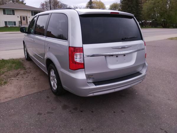 Chrysler town and country - - by dealer - vehicle for sale in Princeton, MN – photo 8