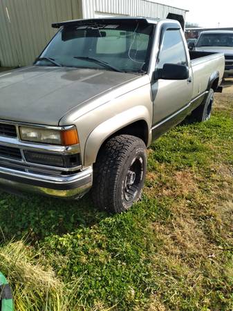 98 Chevy 2500 - cars & trucks - by owner - vehicle automotive sale for sale in Elizabeth, IA