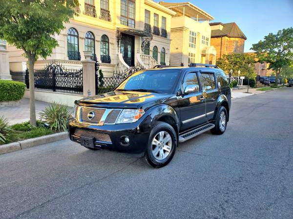 2012 Nissan Pathfinder 4x4 Silver Edition 85k Miles 3rd Row Carfax! for sale in Brooklyn, NY – photo 2
