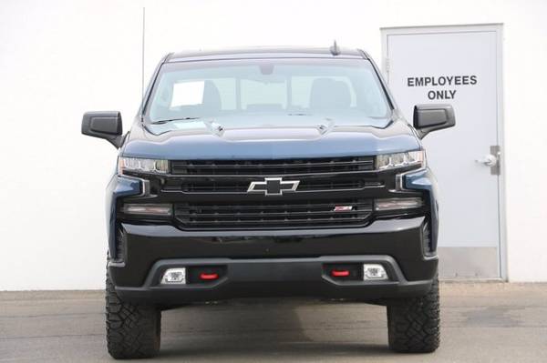 2020 Chevy Chevrolet Silverado 1500 LT Trail Boss pickup Blue - cars for sale in Nampa, ID – photo 2
