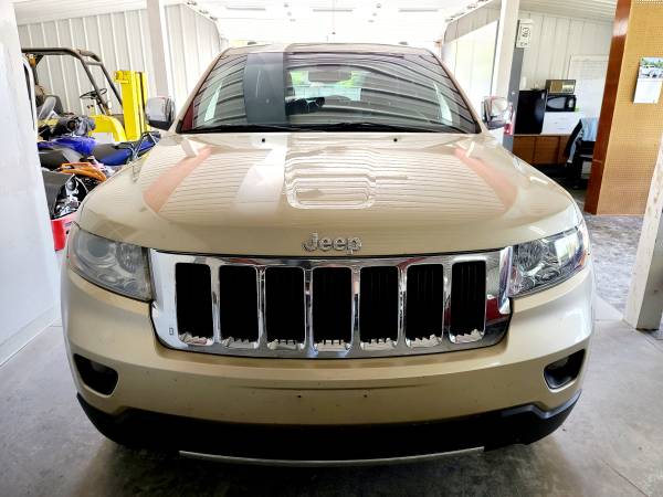 2011 Jeep Grand Cherokee LTD - - by dealer - vehicle for sale in Neenah, WI – photo 23