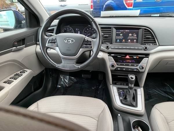 2017 Hyundai Elantra Limited Sedan for sale in Gladstone, OR – photo 4