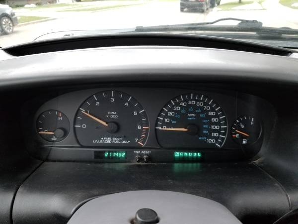 FS: 2000 Dodge Grand Caravan Sport All-Wheel-Drive for sale in Minot, ND – photo 18