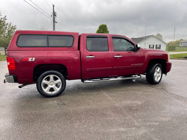 Very Nice LOW MILEAGE Chevy Silverado z71 4x4 - - by for sale in Lafayette, IN – photo 4